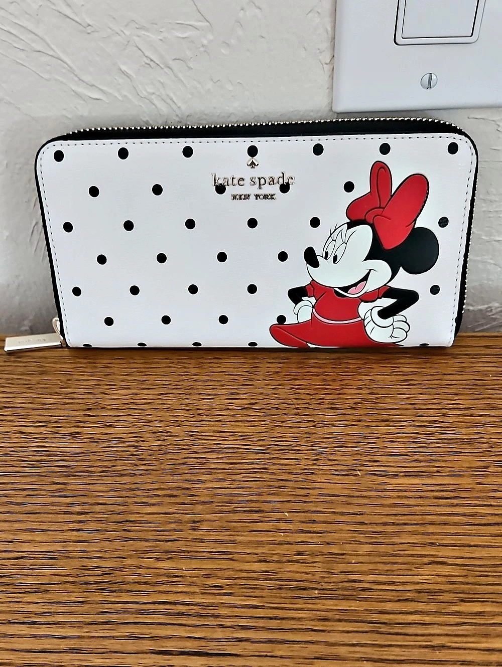 kate spade Minnie Mouse Polka Dot Wallet in White & Black New